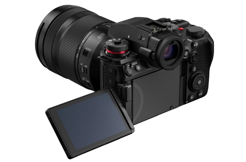 Panasonic представила полнокадровую беззеркалку Lumix S1RII c быстрым автофокусом, 8K и улучшенной стабилизацией за $3300